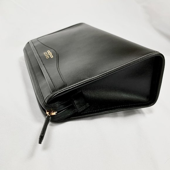 Gucci Metallic Print Logo Clutch in Black - Picture 6 of 11